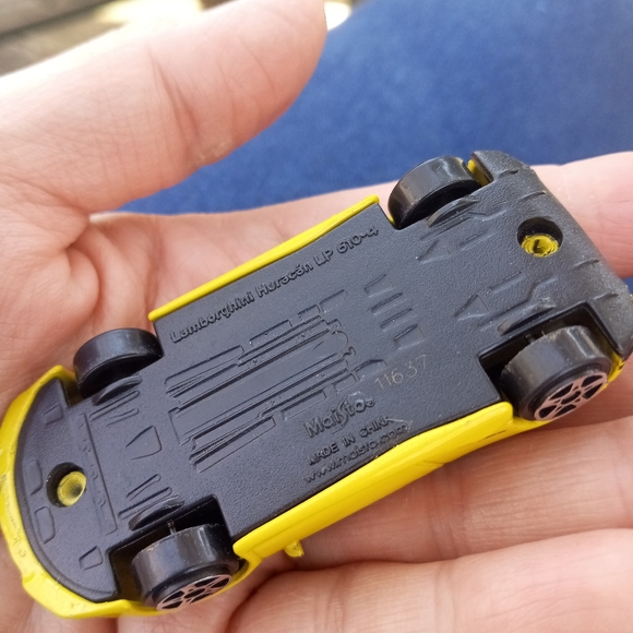 Maisto Emergency Vehicles Toy Die cast Cars Trucks Helicopters Bundle - Picture 14 of 15